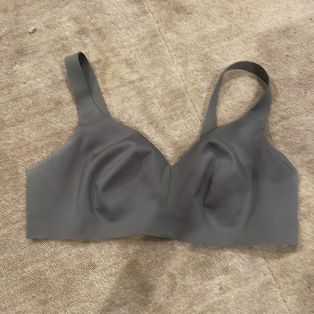 Lululemon like nothing bra 36C olive green
